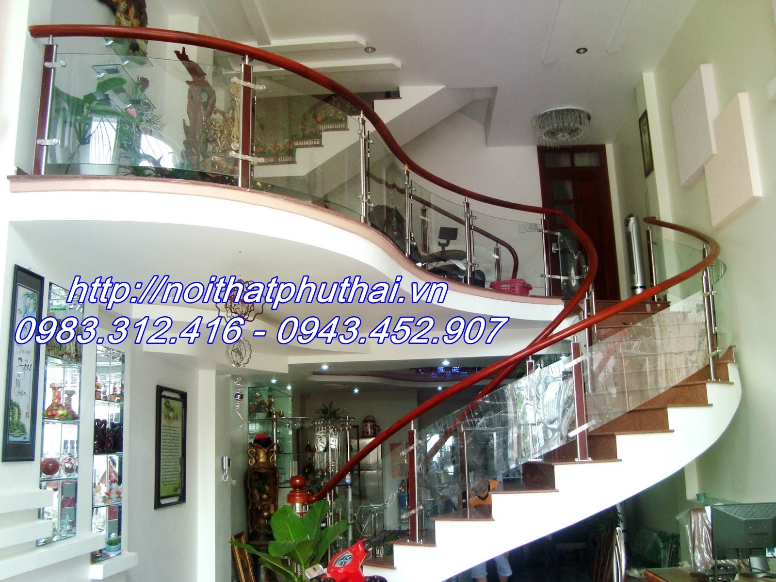 Cầu thang kính PT19